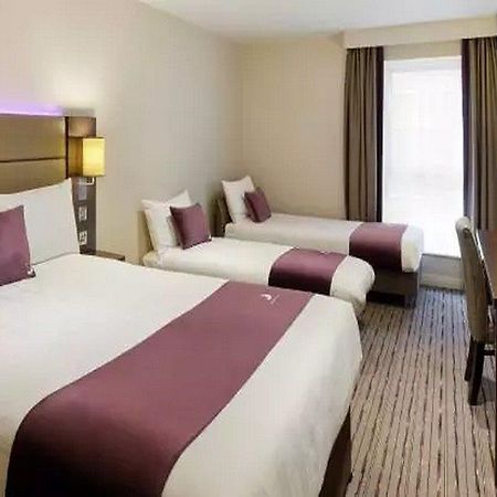 Premier Inn Premier Inn Silverstone 시어레샴 외부 사진