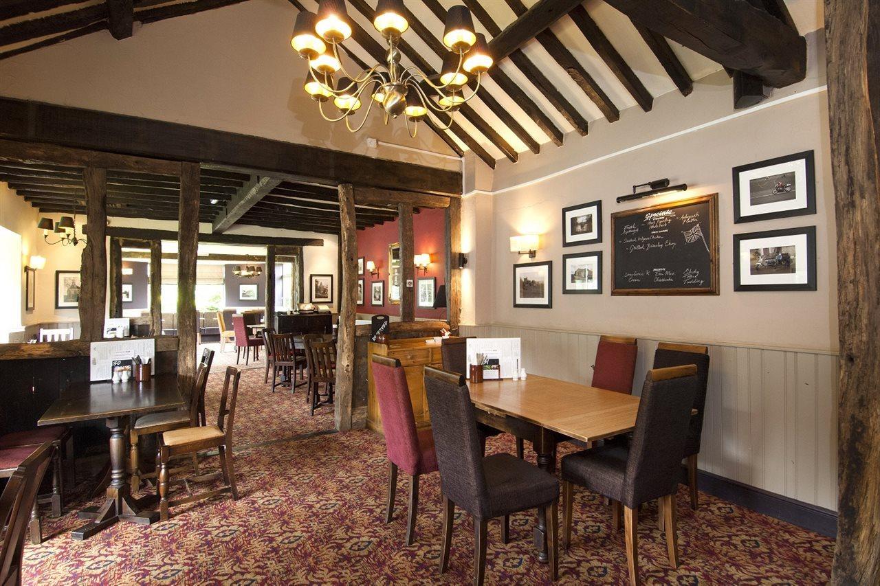 Premier Inn Premier Inn Silverstone 시어레샴 외부 사진