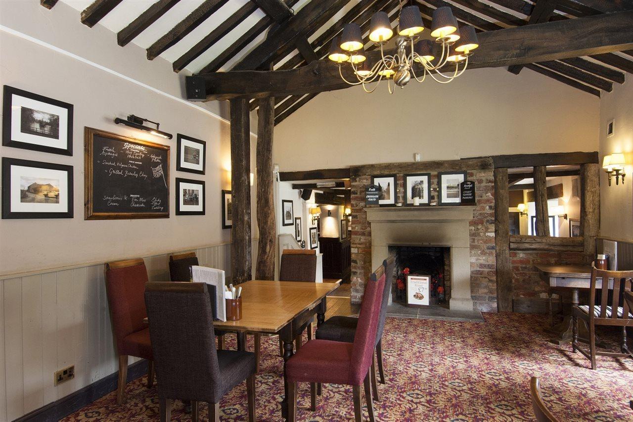 Premier Inn Premier Inn Silverstone 시어레샴 외부 사진