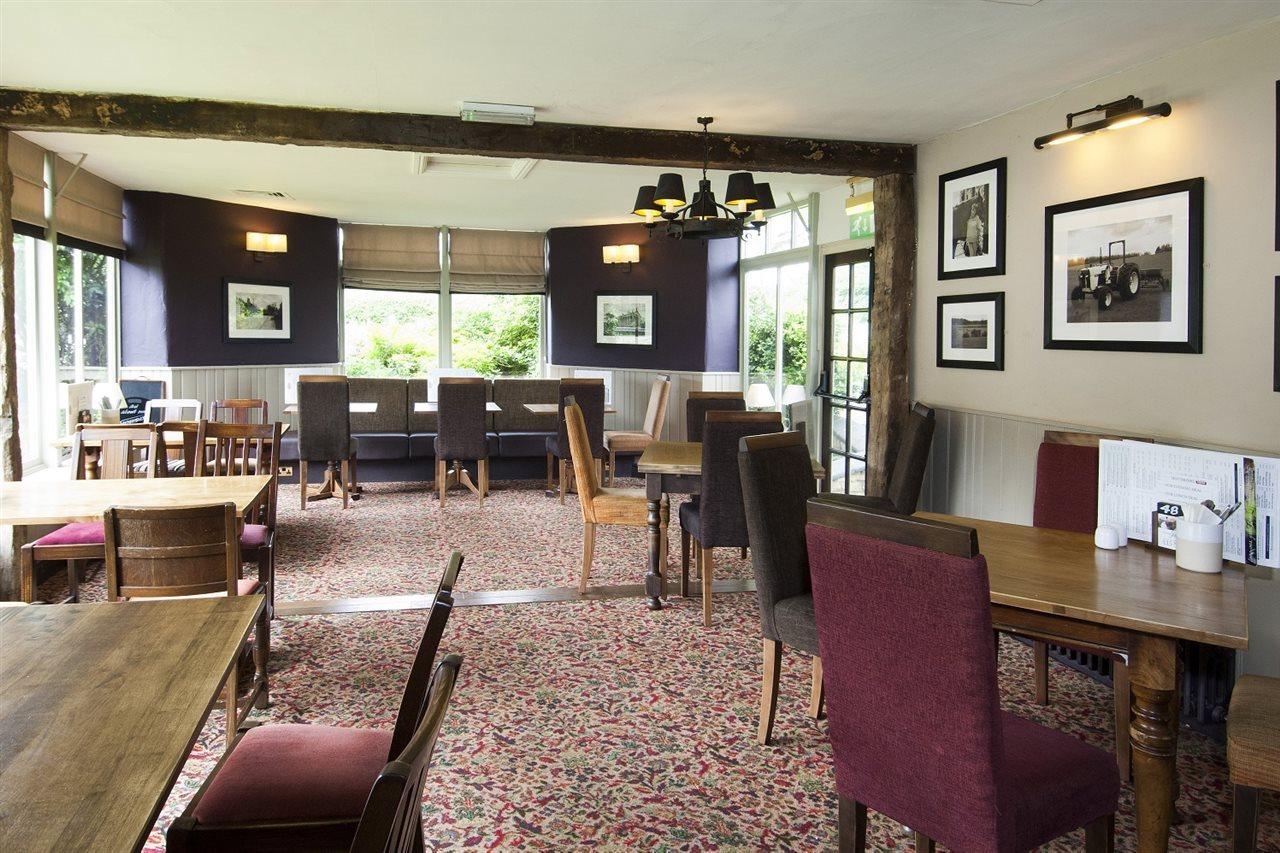 Premier Inn Premier Inn Silverstone 시어레샴 외부 사진