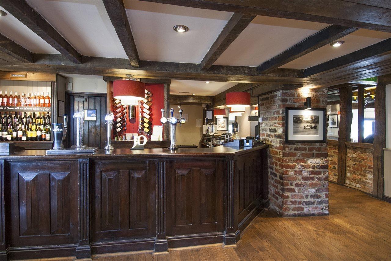 Premier Inn Premier Inn Silverstone 시어레샴 외부 사진