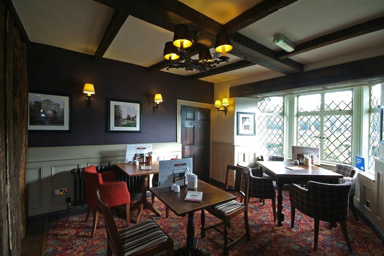 Premier Inn Premier Inn Silverstone 시어레샴 외부 사진