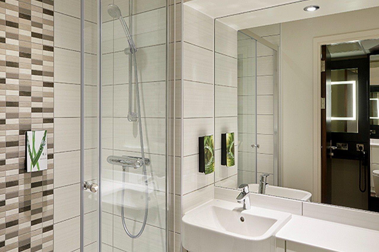 Premier Inn Premier Inn Silverstone 시어레샴 외부 사진