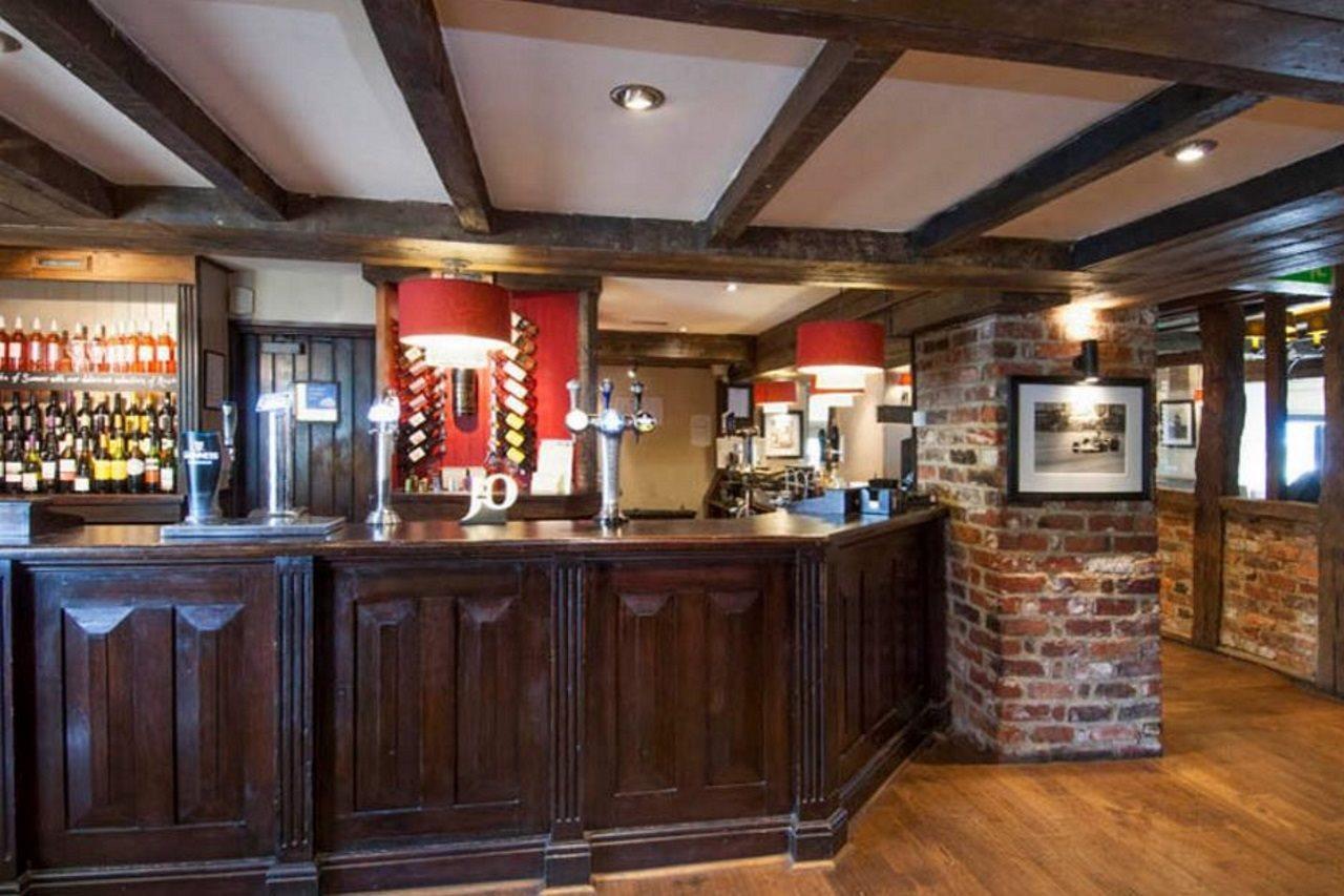 Premier Inn Premier Inn Silverstone 시어레샴 외부 사진